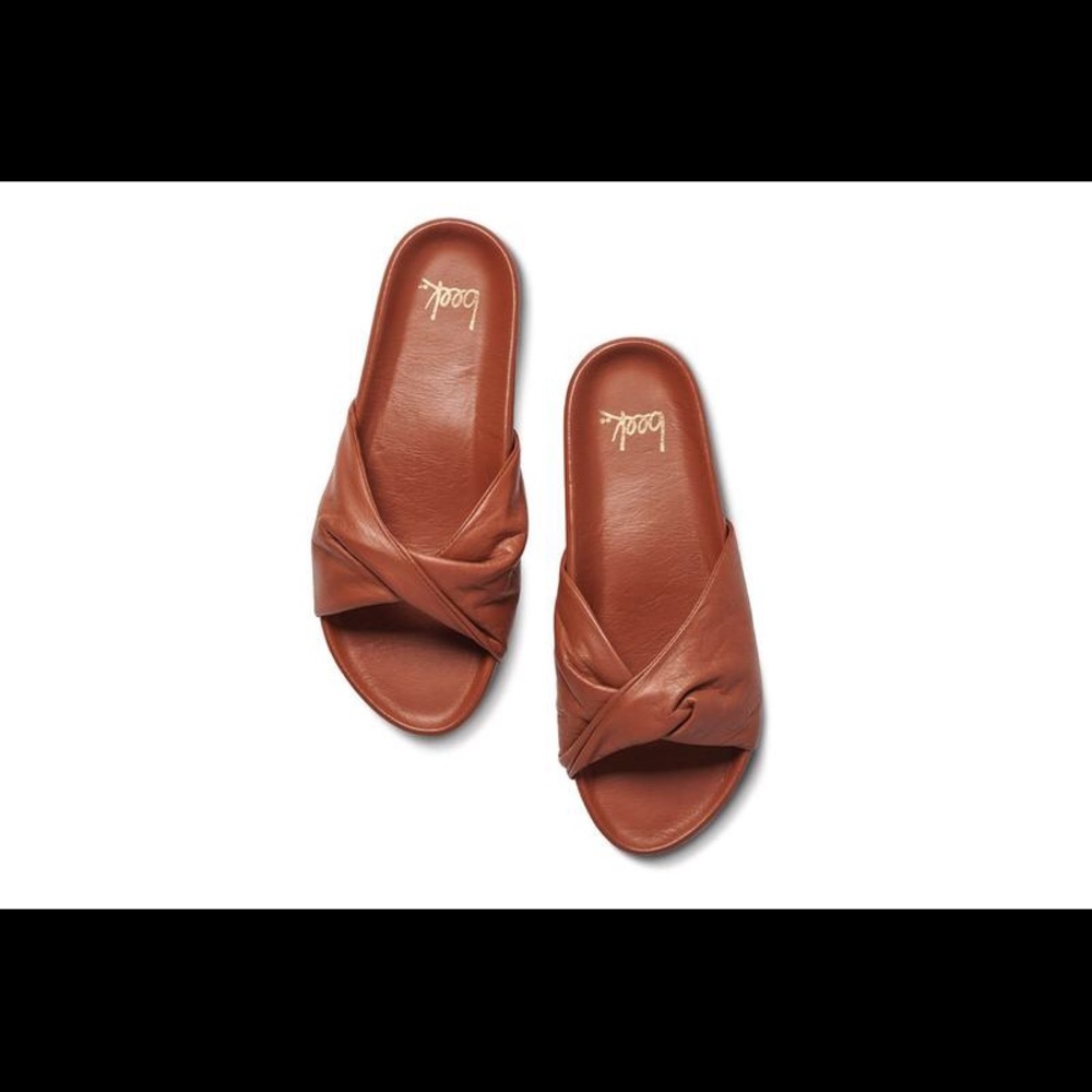 Beek Vireo Tan sandals